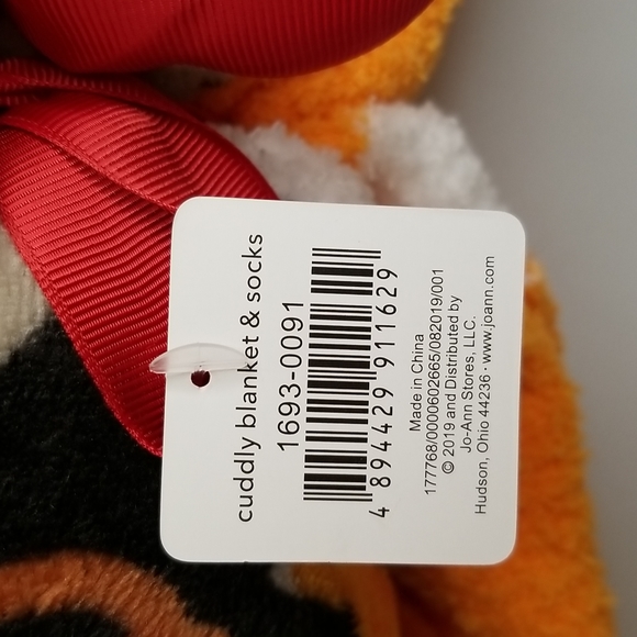 Cuddly blanket & socks set - Picture 4 of 6